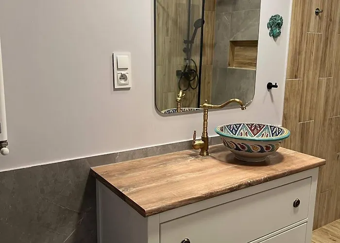 Modern 3 Bedroom Posnania, Sowia 1st, Malta Poznan