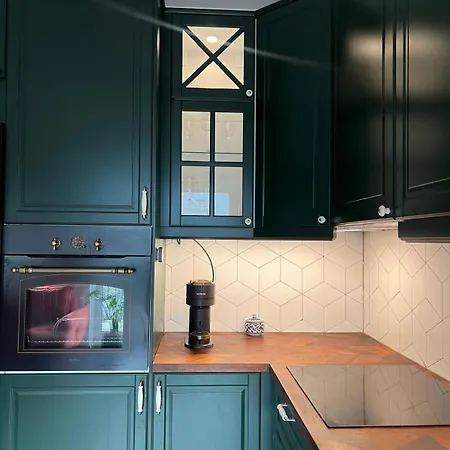 Modern 3 Br, Posnania, Sowia 1st, Malta Apartment *