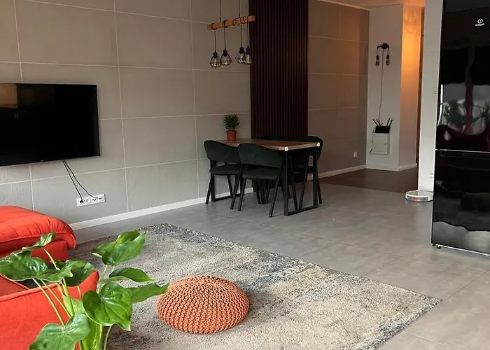 Modern 3 Bedroom Posnania, Sowia 1st, Malta Poznań